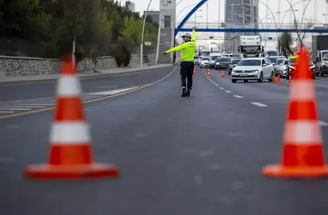 İstanbul Valiliği, eylem ve gösteri yasağı sona erene kadar kapalı olacak yolları duyurdu