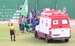 Kafasını saha kenarındaki duvara vuran futbolcu ağır yaralandı