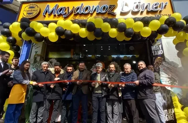 Kayyum atanan Maydonoz Döner’in otomobilleri satışa çıktı