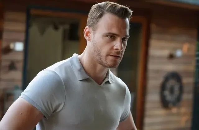 Kerem Bürsin’den radikal değişim! Yeni imajıyla herkesi şaşırttı