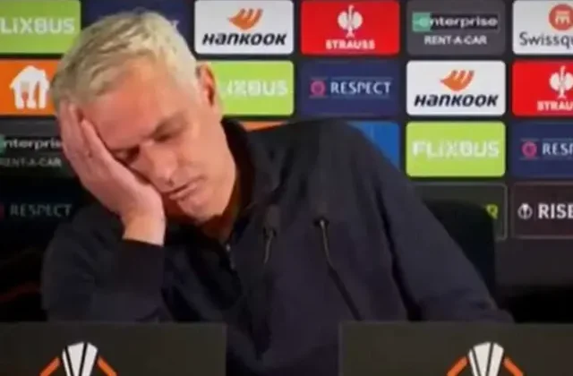 Maçın bile önüne geçti: Herkes Mourinho’nun basın toplantısındaki bu halini konuşuyor