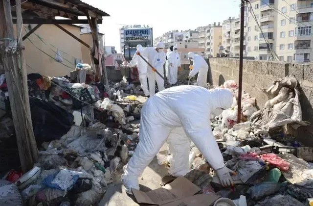 Mahalleli ihbar etti, ekipler neye uğradığını şaşırdı