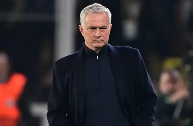 Mourinho’dan mağlubiyet sonrası taraftarları çileden çıkartan sözler: Onlar da takım gibiydiler