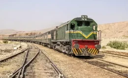 Pakistan’da tren saldırısı! Militanlar 450 yolcuyu rehin aldı