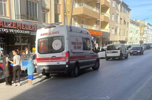 Para çektiği banka önünde düşerek başını çarpan kişi hayatını kaybetti