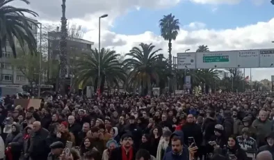 Vatan Caddesi’nden yürüyen binlerce kişi Saraçhane’ye ulaştı