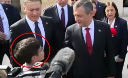 Anıtkabir’i ziyaret eden CHP lideri Özel’i şaşırtan Ali Koç sorusu