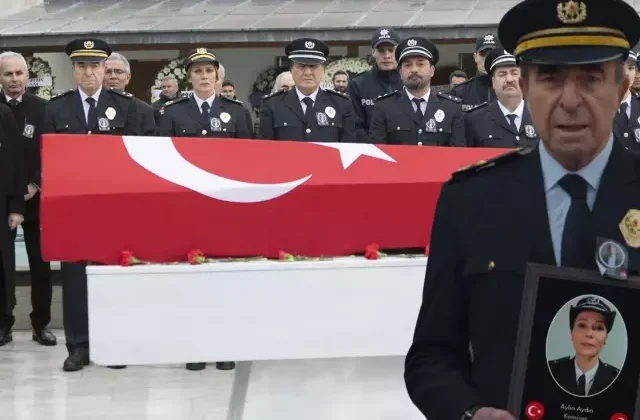 Arka Sokaklar’da şoke eden veda! 19 sezonluk hikaye gözyaşlarıyla sona erdi