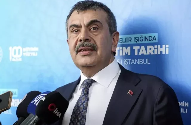 Bakan Tekin: Gündemimizde yaz tatilini öne çekmek yok
