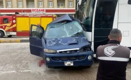 Isparta’da otobüs ve hafif ticari araç çarpıştı: 1 ölü, 2 yaralı