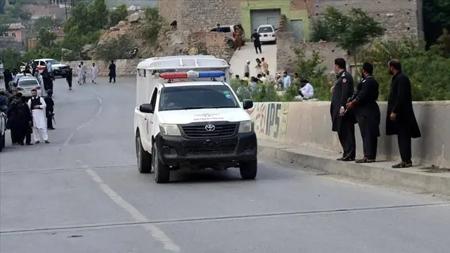 Pakistan’da bombalı saldırı: 4 güvenlik görevlisi hayatını kaybetti