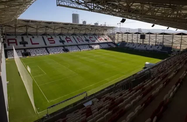 Türk futbolunun 111 yıllık köklü kulübü Altay, üst üste ikinci kez küme düştü