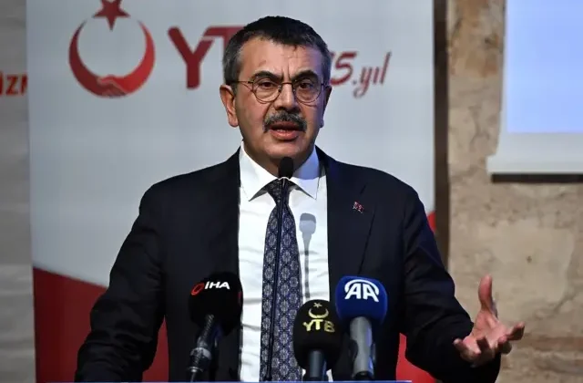 “Zorunlu eğitim kısalacak mı?” sorusuna Bakan Tekin’den dikkat çeken yanıt