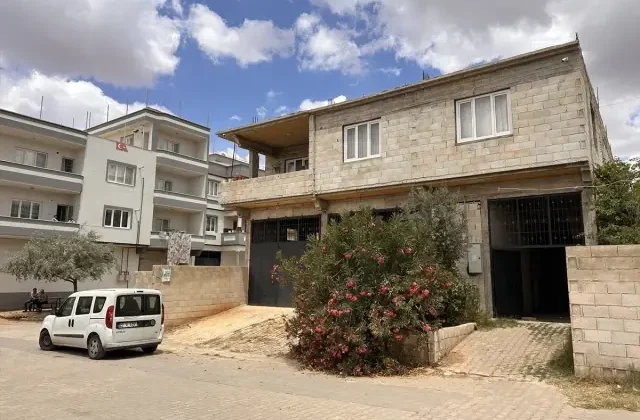 25 yaşındaki kadın evde boğularak öldürülmüş halde bulundu