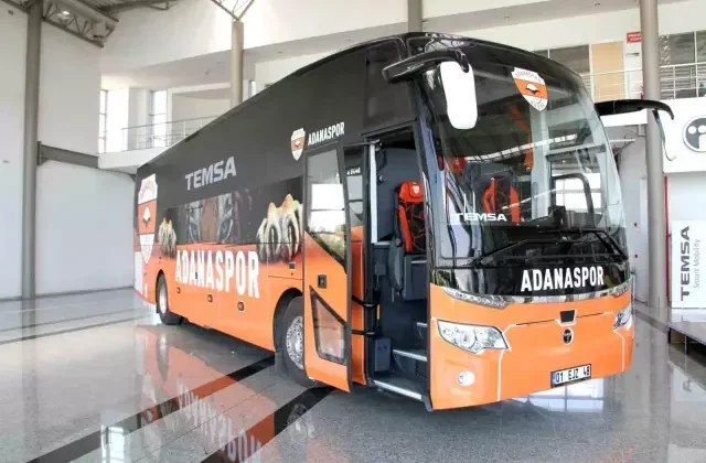 Adanaspor’un Takım Otobüsü Haczedildi