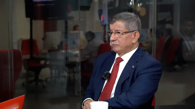 Ahmet Davutoğlu: Kişinin kimliğine bakmam, bir yolsuzluk varsa karşısındayım