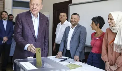 AK Parti Genel Sekreteri İnan, masasına gelen son anketi paylaştı