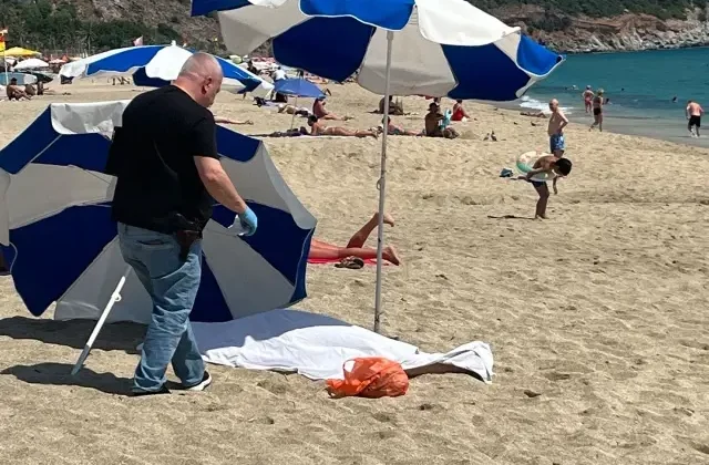 Alanya’da sahilde güneşlenen Alman turist öldü