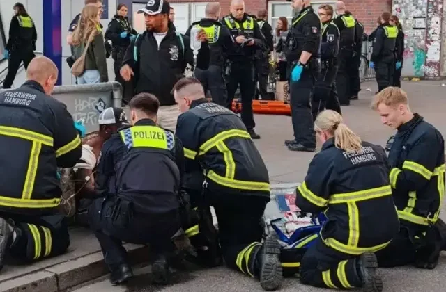 Almanya’da tren istasyonunda bıçaklı saldırı: 6’sı ağır, 12 yaralı