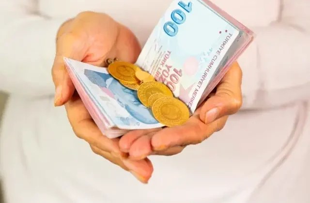 Altın fiyatları iki haftanın zirvesine yükseliyor