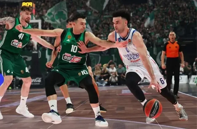 Anadolu Efes, son maçta istediğini alamadı! Fenerbahçe’nin rakibi Panathinaikos oldu