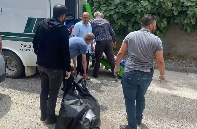Annesini önce dövdü, sonra boğarak öldürdü