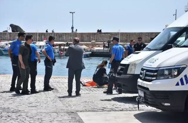 Antalya’da denizde erkek cesedi bulundu