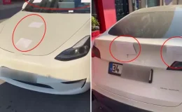 Aracını yolun ortasında bıraktı, esnaf 3 dilde “Ben eşeğim” yazılı not yapıştırdı