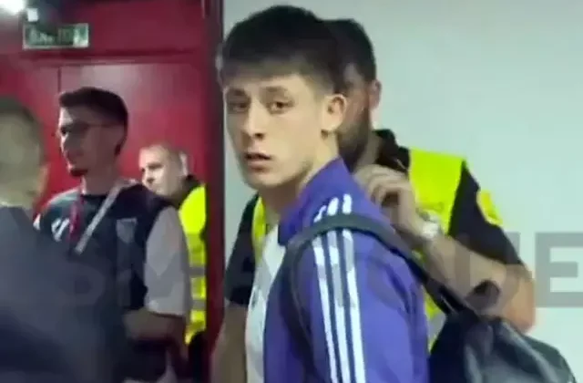 Arda Güler, stattan çıkarken yanlış yere girdi, son anda uyarıldı