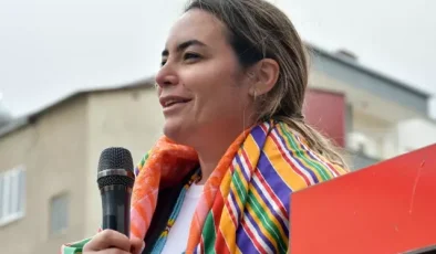 Ayyüce Türkeş’e babası Alparslan Türkeş’in kabrinde saldırı