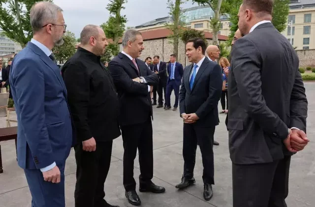 Bakan Fidan ve ABD’li mevkidaşı arasında samimi sohbet