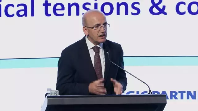 Bakan Şimşek, ekonomi ve finans konusunda tartışılması gereken yeni konuya dikkat çekti
