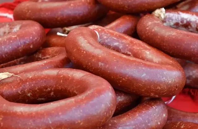 Bakanlık 4 sucuk markasını daha ifşa etti! Marketlerden toplatılıyor