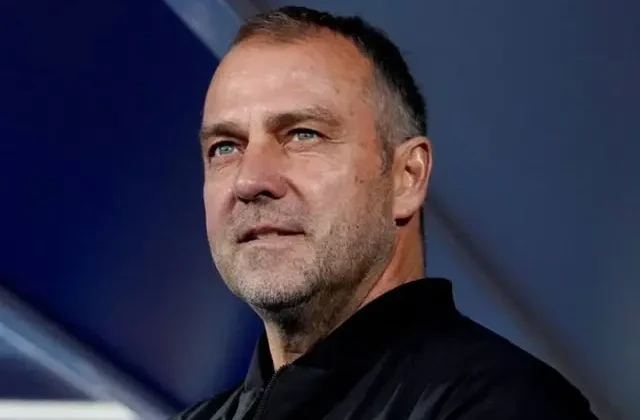 Barcelona, Hansi Flick’in sözleşmesini 2027’ye kadar uzattı