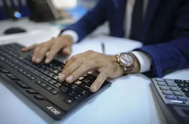 Bazı memurluklar için yaş sınırı geliyor