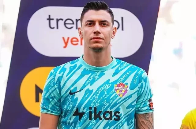 Berke Özer 2 yıllık imzayı attı