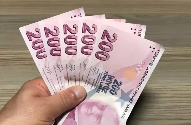 Bir oyun firması 200 bin lira net maaşla çalışacak eleman arıyor