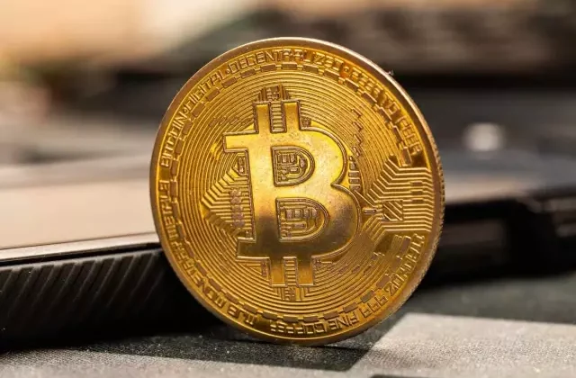 Bitcoin 111 bin doları aşarak tarihi zirvesini yeniledi