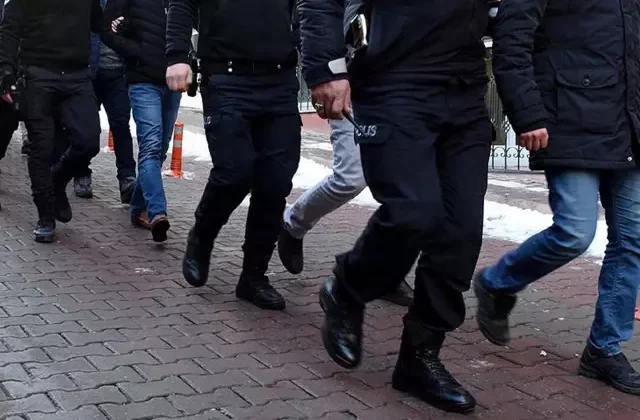 Borsa manipülasyonu soruşturmasında 7 şüpheli yakalandı