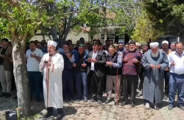 Bu kez yağmur duasına değil “Şükür” duasına çıktılar