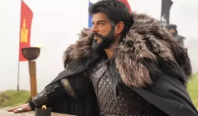 Burak Özçivit aşka geldi! Fahriye Evcen ile romantik paylaşım