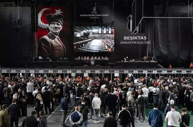 Canlı! Beşiktaş Kulübü yeni başkanını seçiyor
