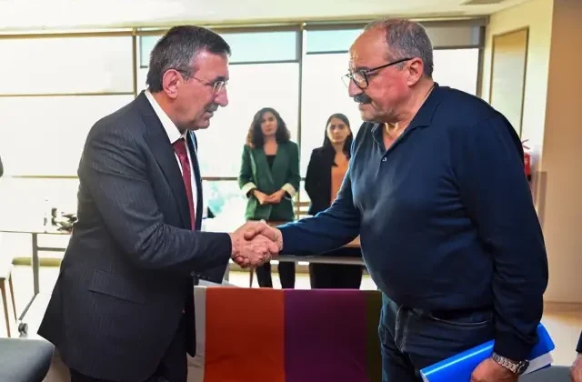 Cevdet Yılmaz’dan Sırrı Süreyya Önder’in ailesine taziye ziyareti