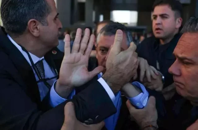 CHP, Özel’in makam aracının kapalı otoparka alınmadığı iddiasıyla ilgili valiliğe şikayette bulundu