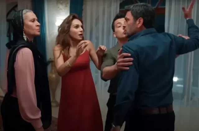 Coca-Cola reklamıyla tepkilerin odağı haline gelen Uzak Şehir’de skandal sahne