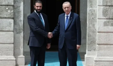 Cumhurbaşkanı Erdoğan ile Şara Dolmabahçe’de bir araya geldi! İşte ilk görüntüler