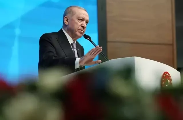 Cumhurbaşkanı Erdoğan net konuştu: Tepelerine binmeye devam edeceğiz