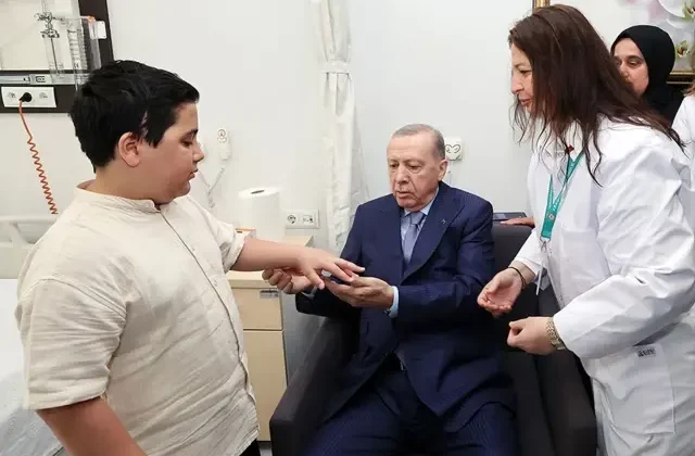 Cumhurbaşkanı Erdoğan ve küçük çocuğun güldüren Fenerbahçe diyaloğu