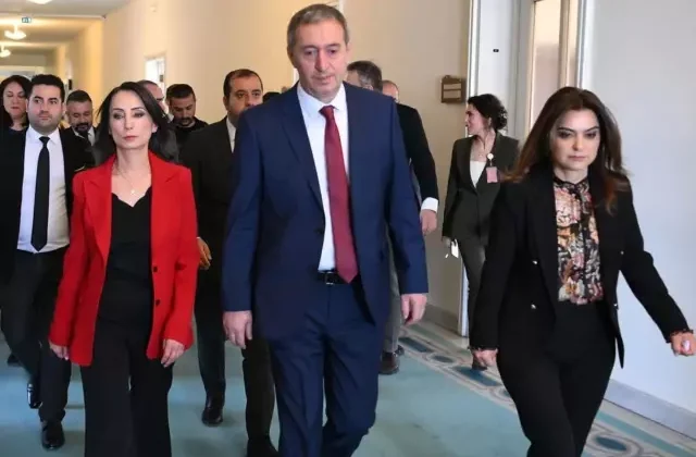 DEM heyeti, siyasi partiler turuna başladı! İlk ziyaret DEVA’ya