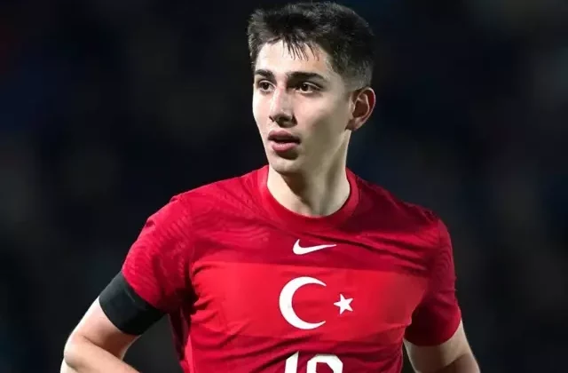 Demir Ege Tıknaz’a Portekiz’de büyük onur